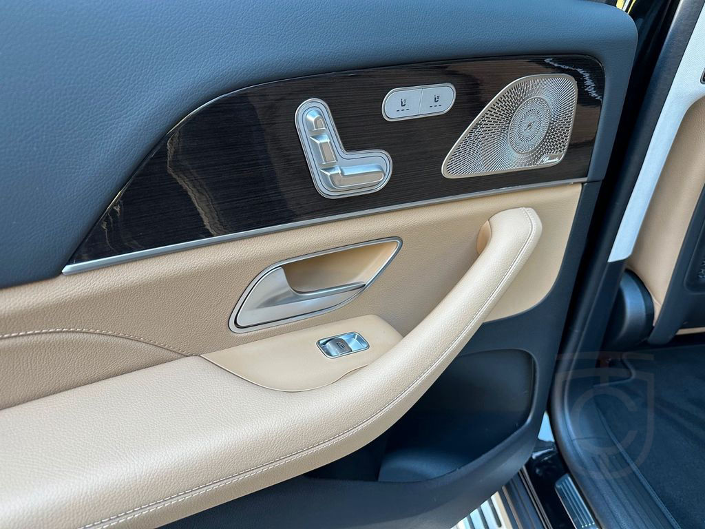 Mercedes-Benz GLS 580 Ultimate/Burmester/23"/ Catalanabeige
