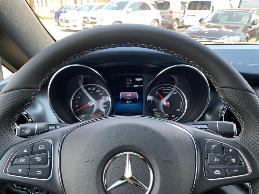 Mercedes-Benz EQV 300 Extralang SpurW KlimaA Navi Burmester