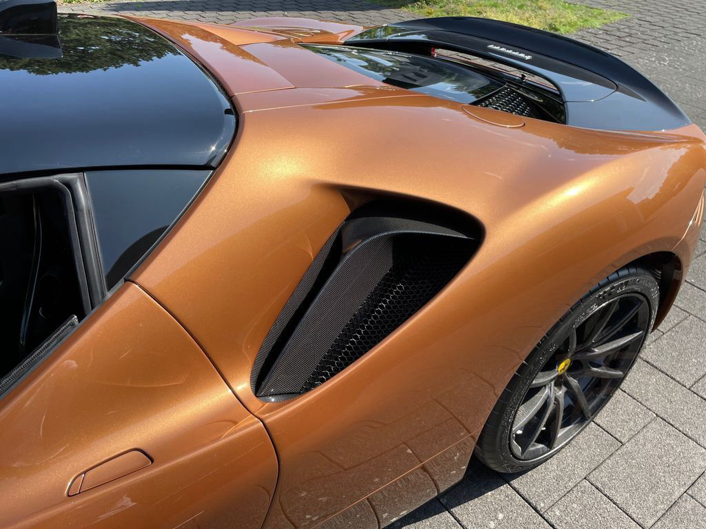 Ferrari SF90 Stradale 166.000€ an Optionals