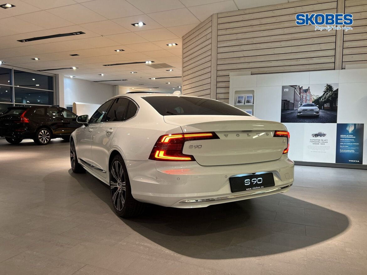 Volvo S90 Recharge T8 Plus Bright