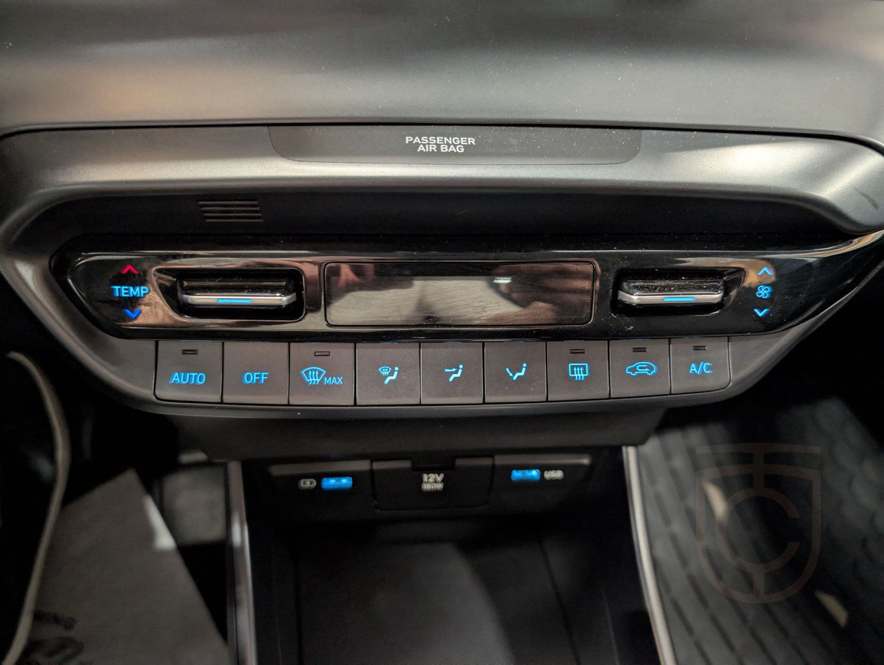 Hyundai i20 1.0 T-GDI Essential Automat