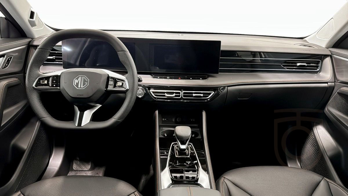 MG HS LUXURY PLUG-IN HYBRID