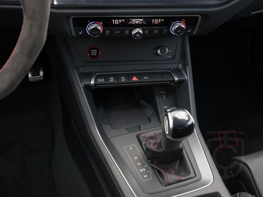 Audi RSQ3 2.5 TFSI Q 360* MATRIX SONOS RS SPORT-AGA P