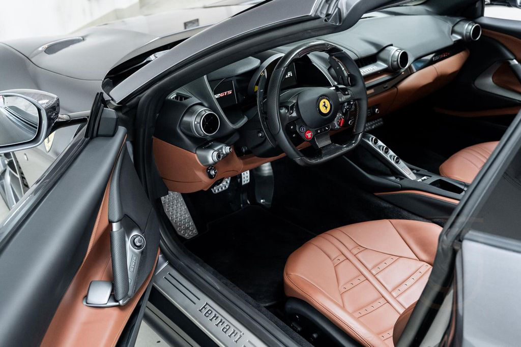 Ferrari 812 GTS - 1 Owner - 5 Ferrari Service & Year War