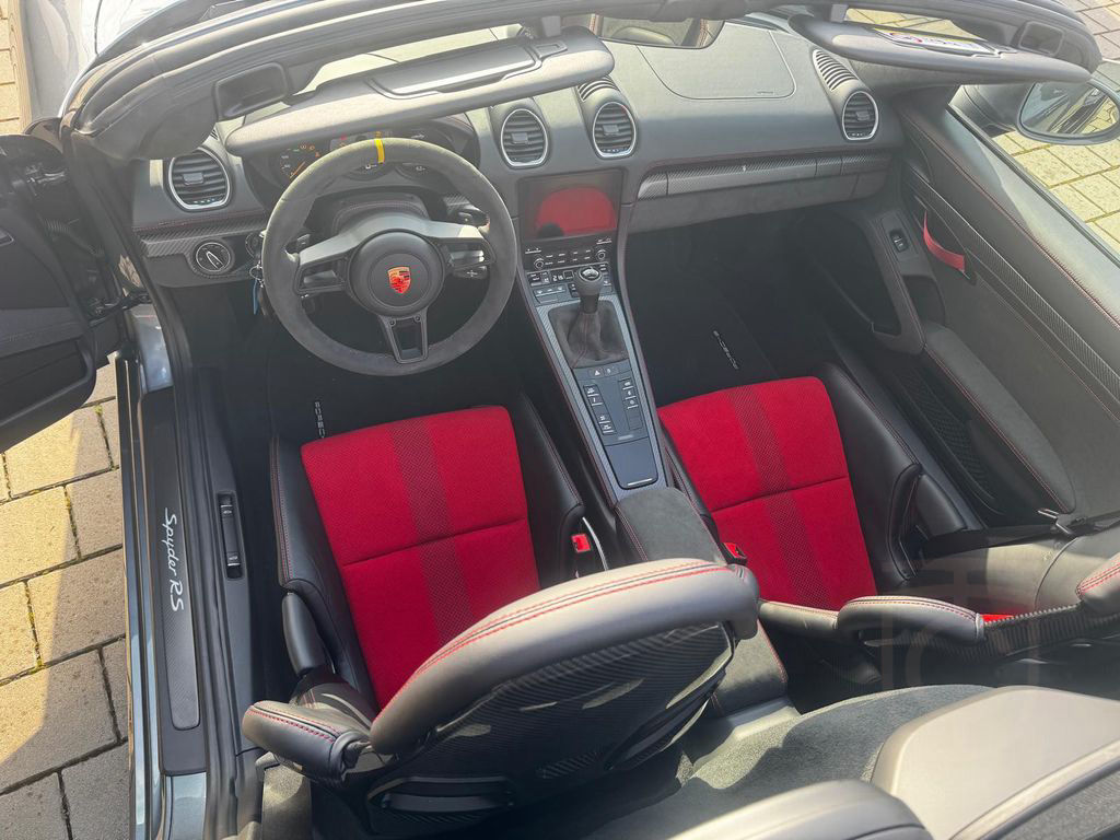 Porsche Boxster 718 RS Spyder