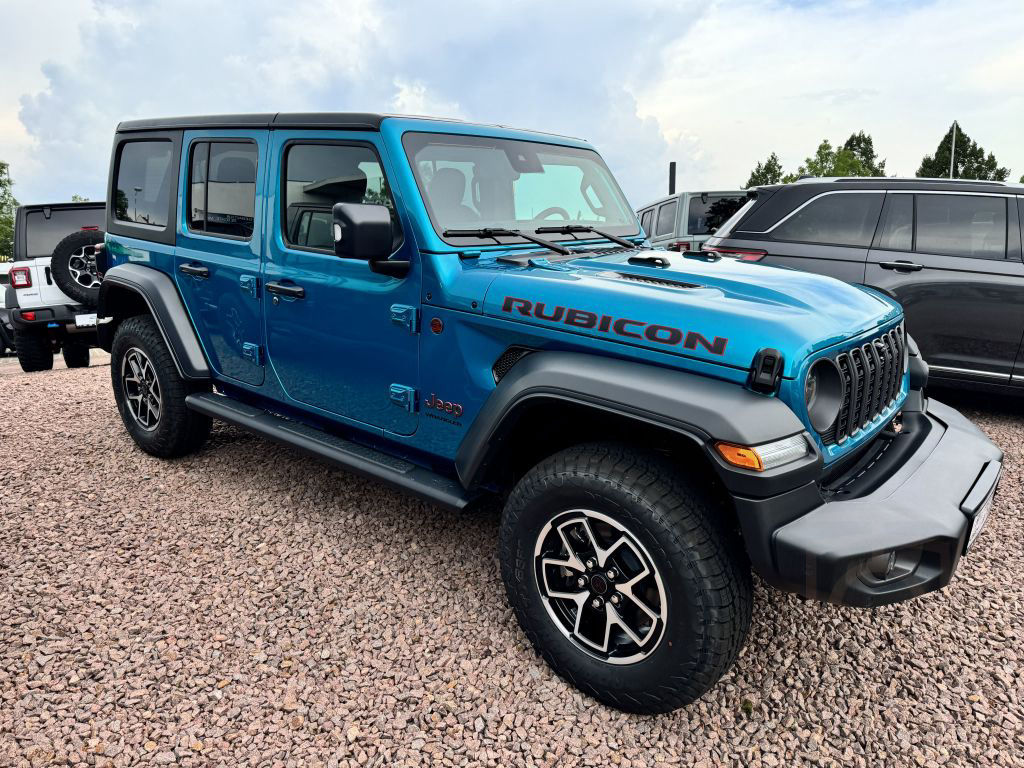 Jeep Wrangler Unlimited Rubicon MY24 bikini