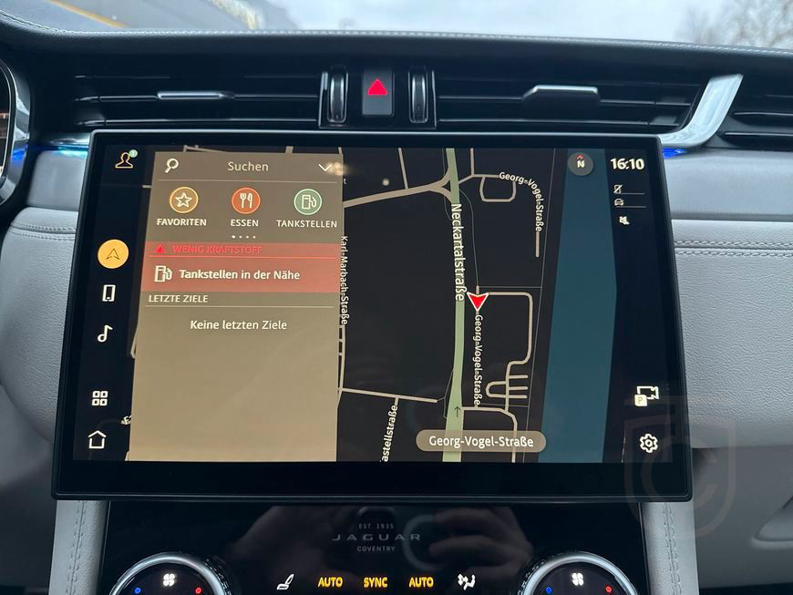 Jaguar F-Pace D300 AWD R-Dynamic SE 221 kW, 5-türig (Di