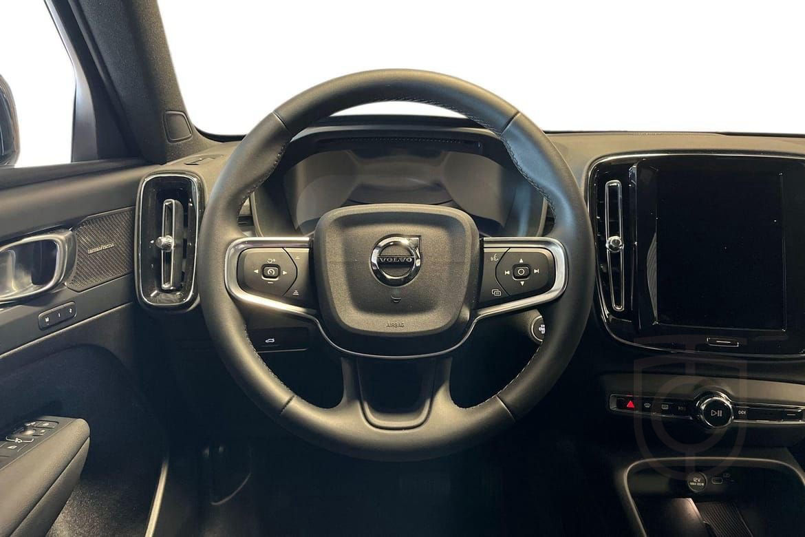 Volvo XC40 B4 FWD Bensin Plus Dark