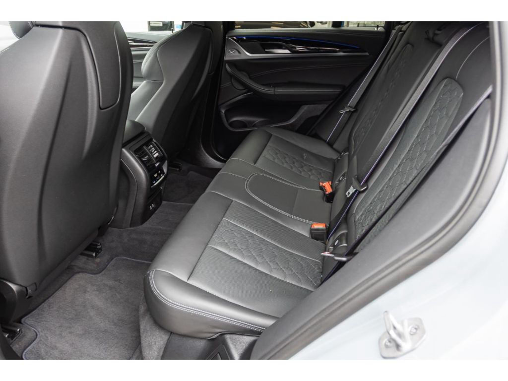 BMW X4 M +Navi+HUD+LED+RFK+Leder+e-Sitze+PDCv+h+DAB