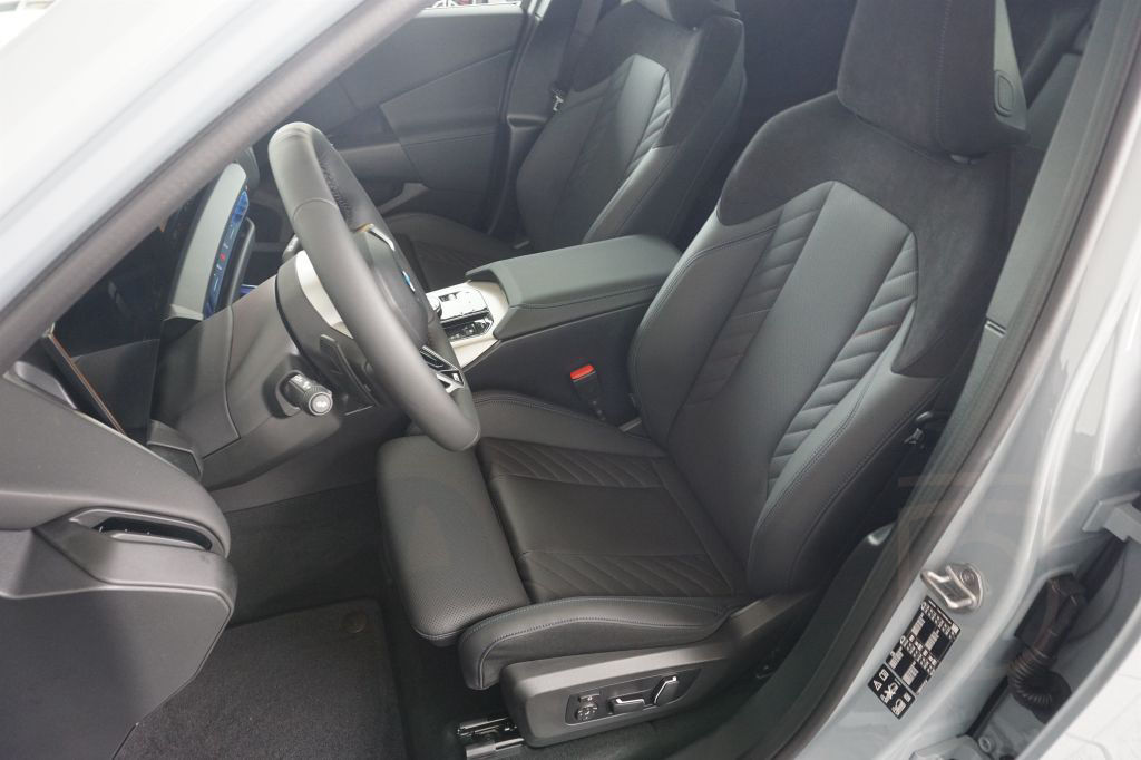 BMW X3 20d xDrive M-Sport NAVI LED AHK PANO 360° DA-