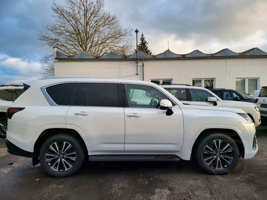 Lexus LX500+2025+FULL+RearTVs+12unitsBERLIN+EUvers&reg