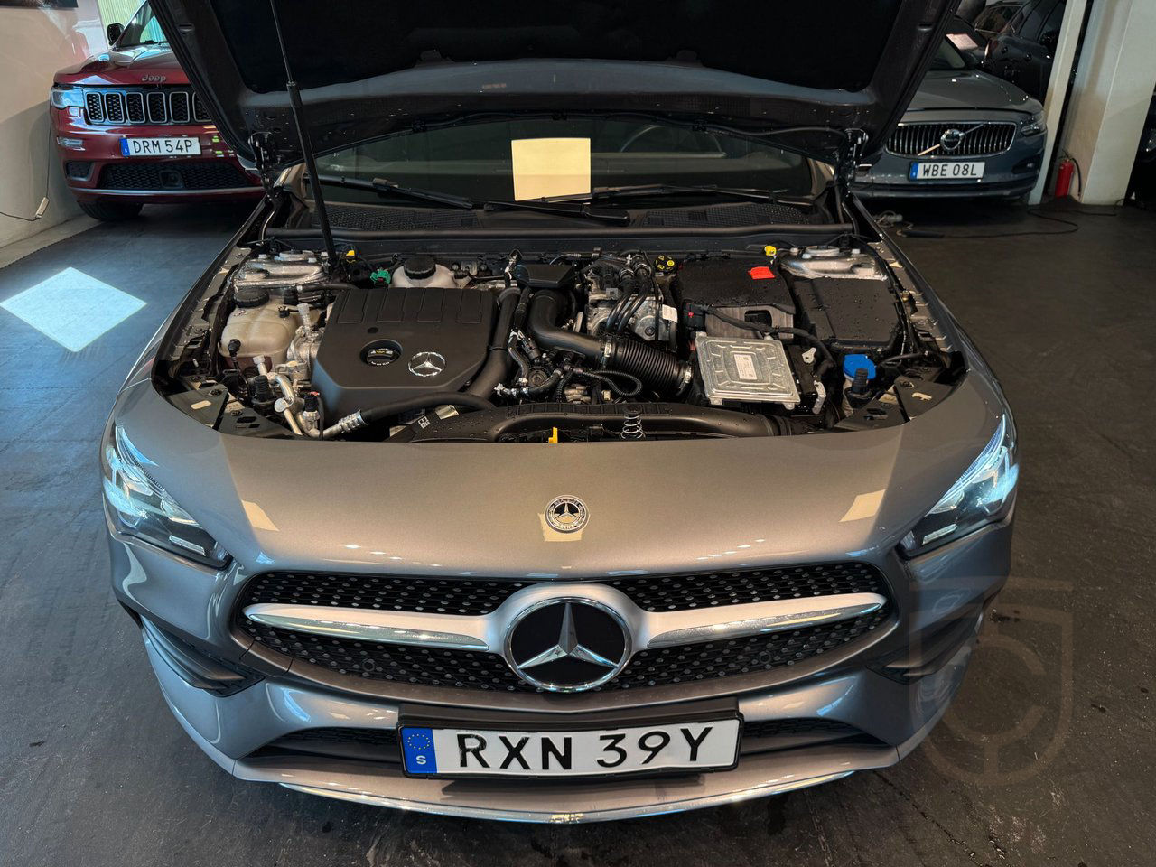 Mercedes-Benz CLA 250 e AMG Pano Burmester Widescreen