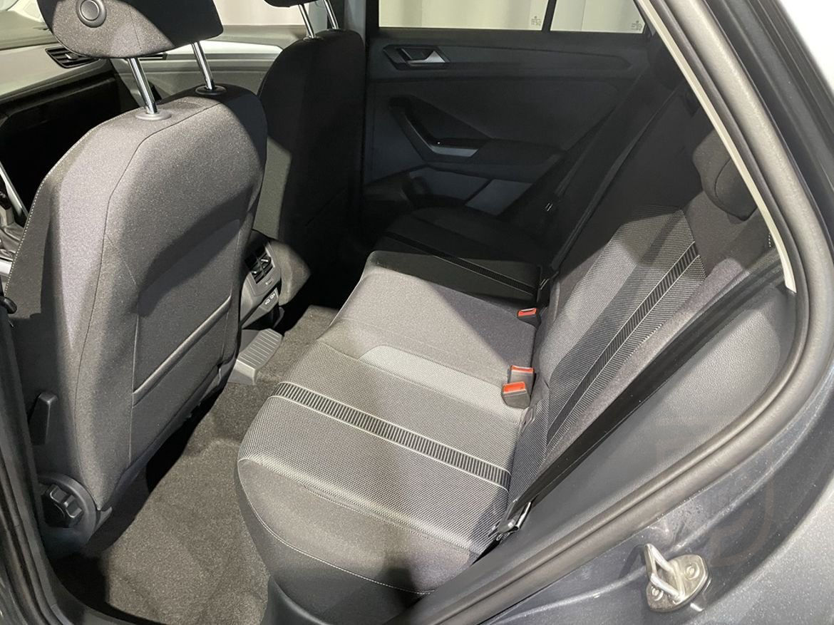 Volkswagen T-Roc LIFE EDITION TSI 150 DSG, 2-zon Klimat