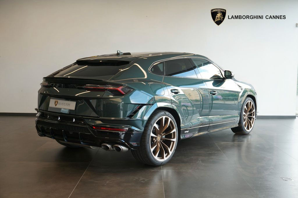 Lamborghini Urus S - 666 hp - Carbon / Akrapovic - VAT