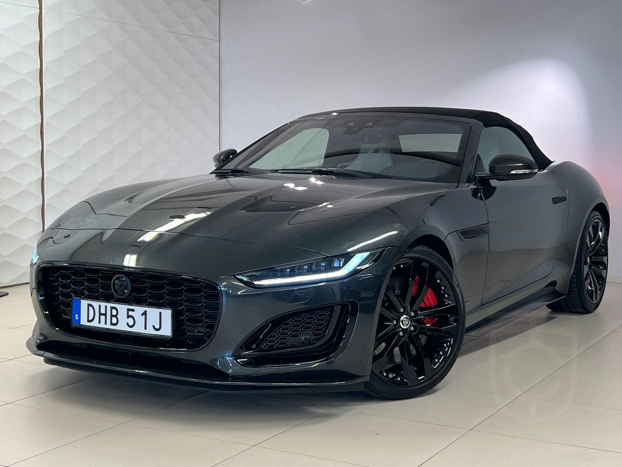 Jaguar F-Type P450 AWD Cabriolet R-Dynamic