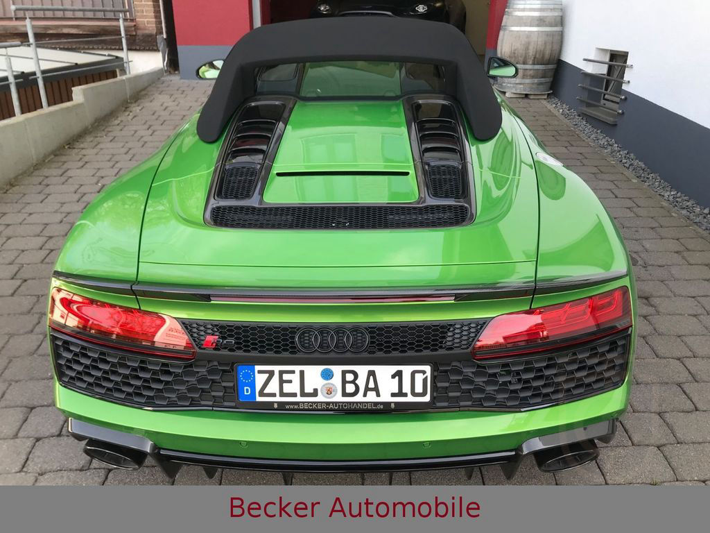 Audi R8 Spyder V10 5.2 FSI quattro performance UNIKAT