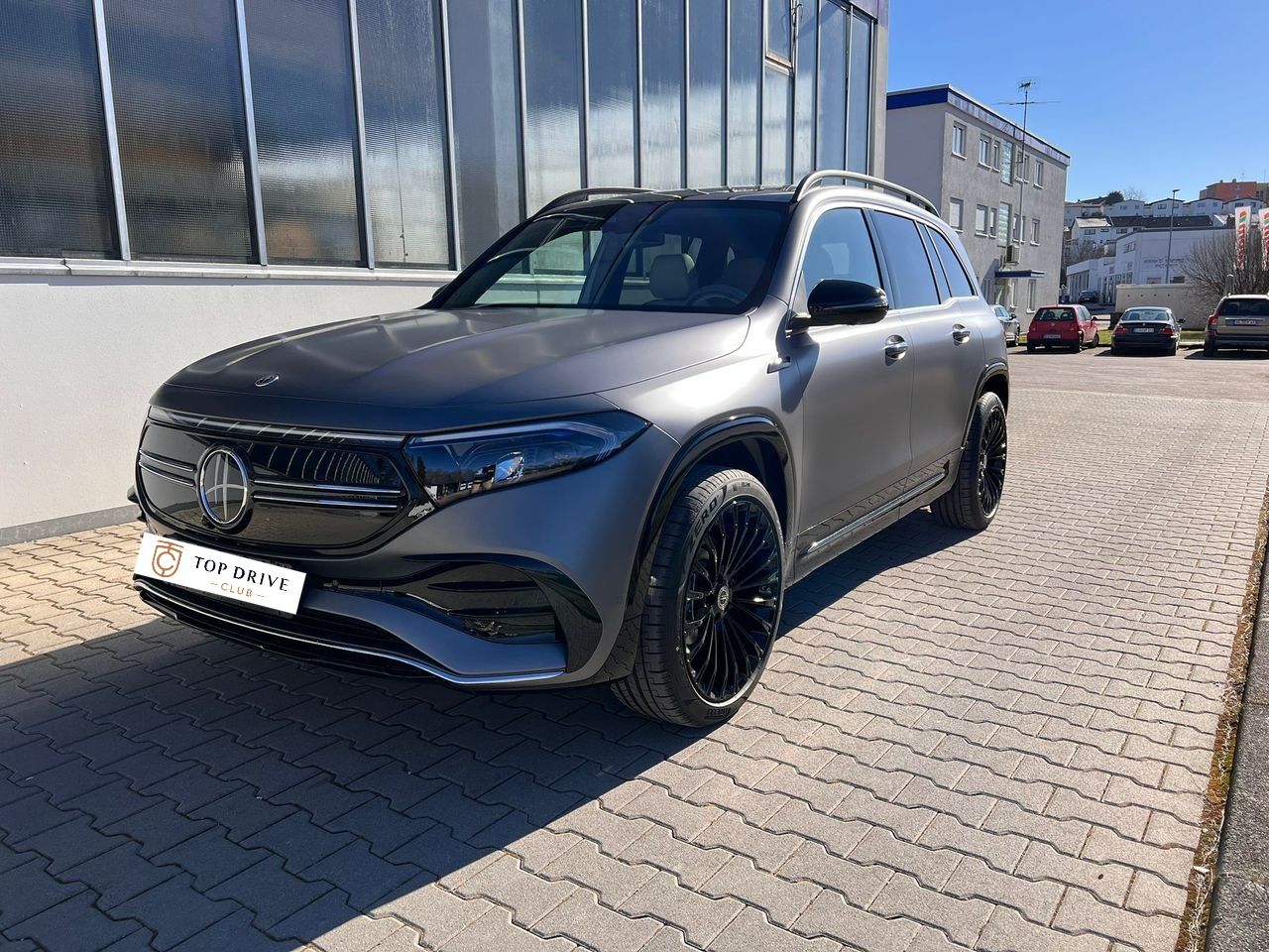 Mercedes-Benz EQB 350 4M/EDITION 1/AMG/PANO/HUD/DISTRONIC/Dotace