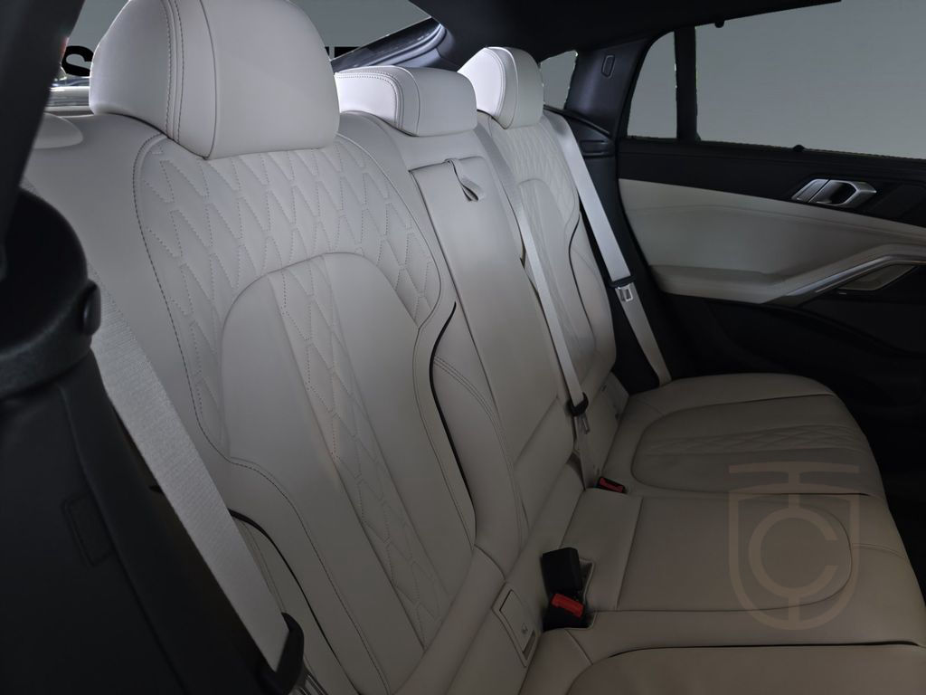 BMW X6 xDrive40i M Sportpaket*AHK*Panorama*Harman Ka