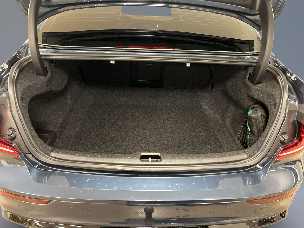 Volvo S60 Recharge T6 II Plus Dark