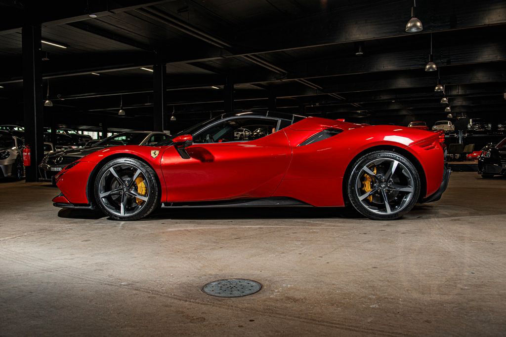 Ferrari SF90 Spider / Full PPF / VAT / 1150 km