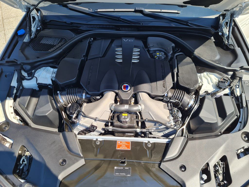 ALPINA B5 Touring Flotter Familien-Kombi :-) 322 Km/h