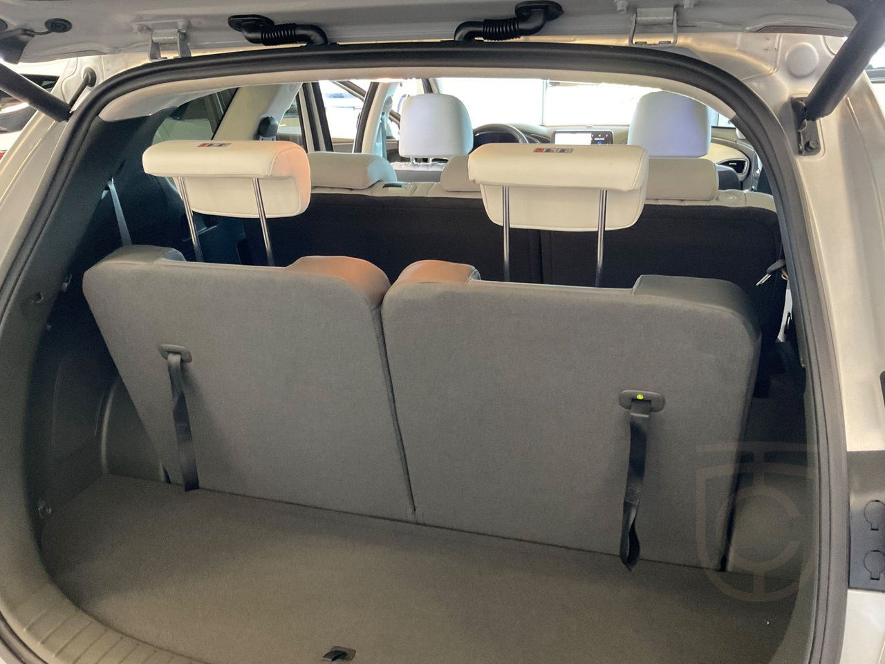 Hyundai Santa Fe PHEV Advanced Luxury Pack 7 sits 4WD Dragk.