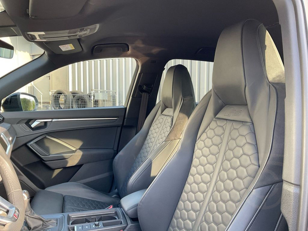 Audi RS Q3 Nappa 360° AHK Sonos 280 km/h Fahrwerk RS+