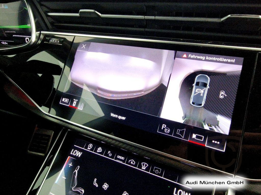 Audi RS Q8 tiptr. Pano/LuftFed/StdHzg/ACC/AHK