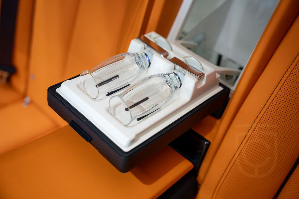 Rolls-Royce Cullinan Black Badge 4Seats Starlight 2025 FULL