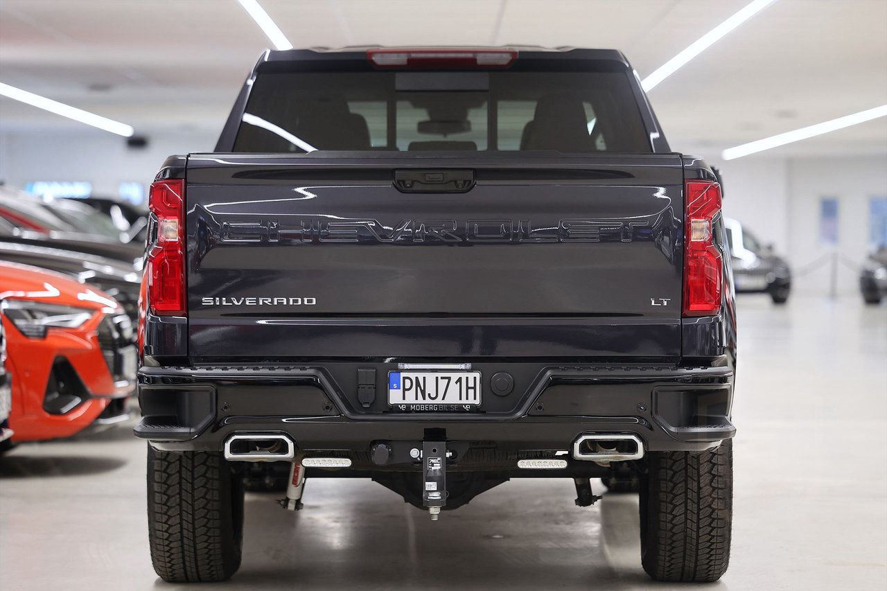 Chevrolet Silverado Trail Boss 6.2L V8 Bakflip