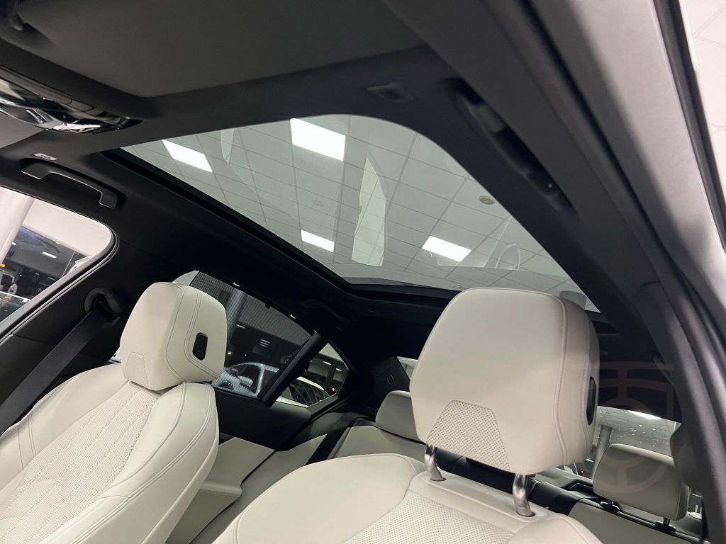 BMW 540 d xDrive M-Sport*HUD*PANO*B&W*KEYL*AHK*360°