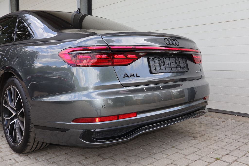 Audi A8L 60 TFSIe lang S-Line BLACK-P./5-SITZER/VOLL