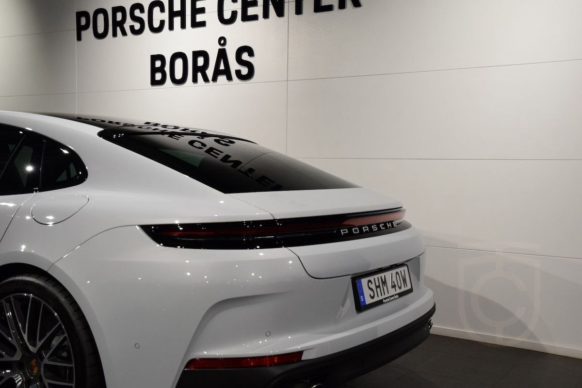 Porsche Panamera 4 E-Hybrid