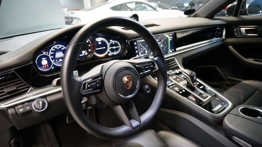 Porsche Panamera Sport Turismo 4 E-Hybrid *Approved*