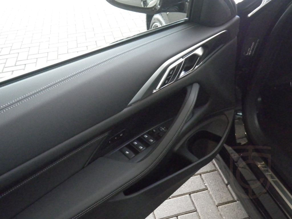 BMW 420 i Cabrio Sportpaket Navi Digitales Cockpit M