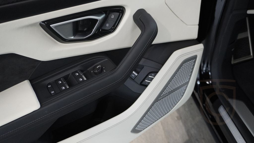 Lamborghini Urus S 4.0 V8 Sport*CARBON*SOFT*B&O*23"*NEW*