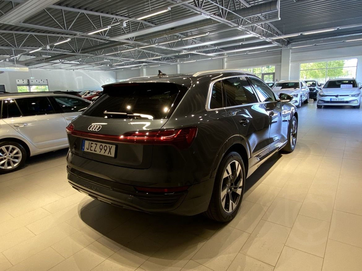 Audi Q8 50 e-tron quattro