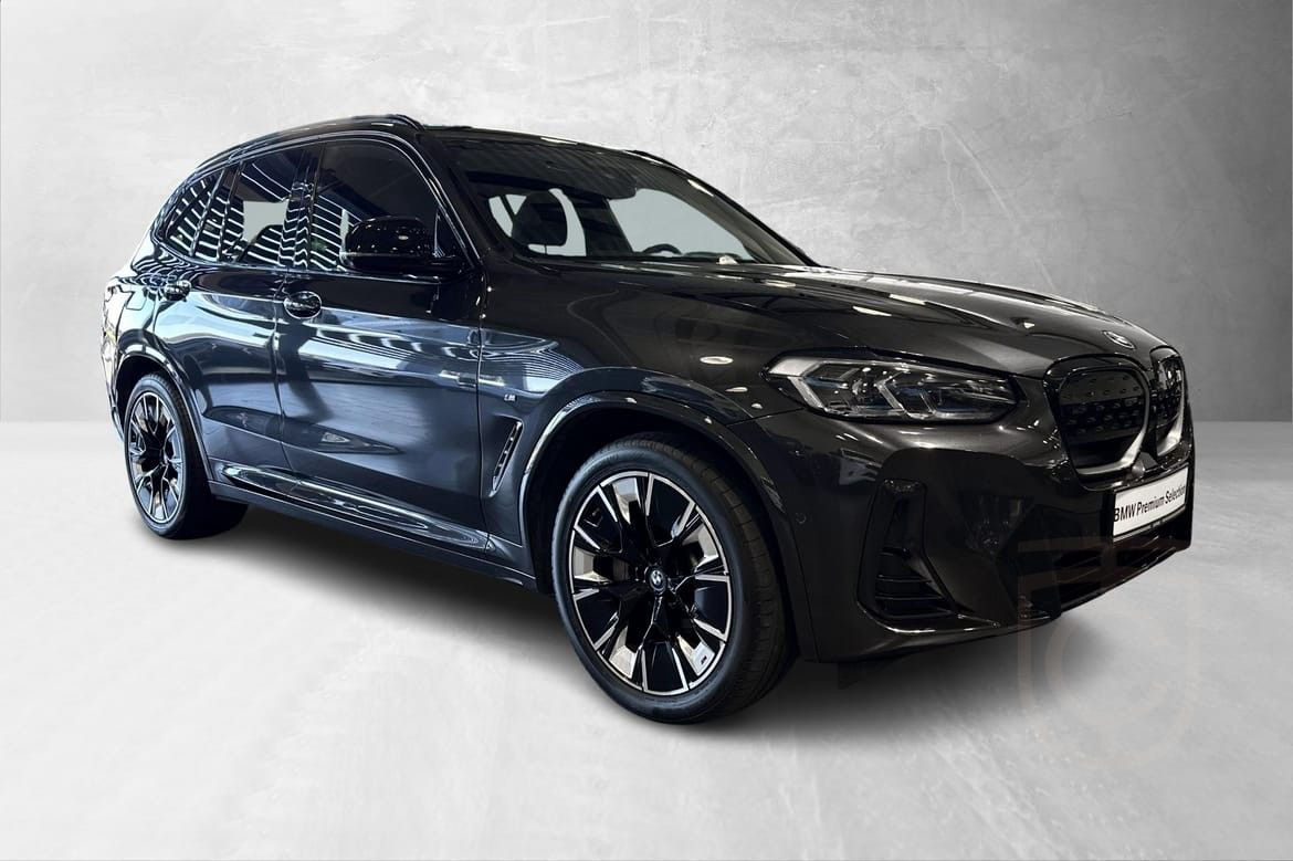 BMW iX3