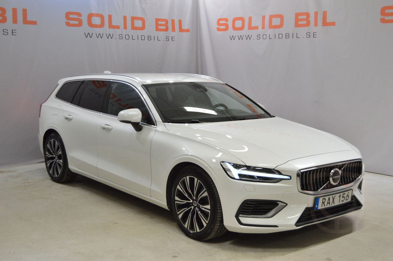 Volvo V60 Recharge T6 AWD Core Bright