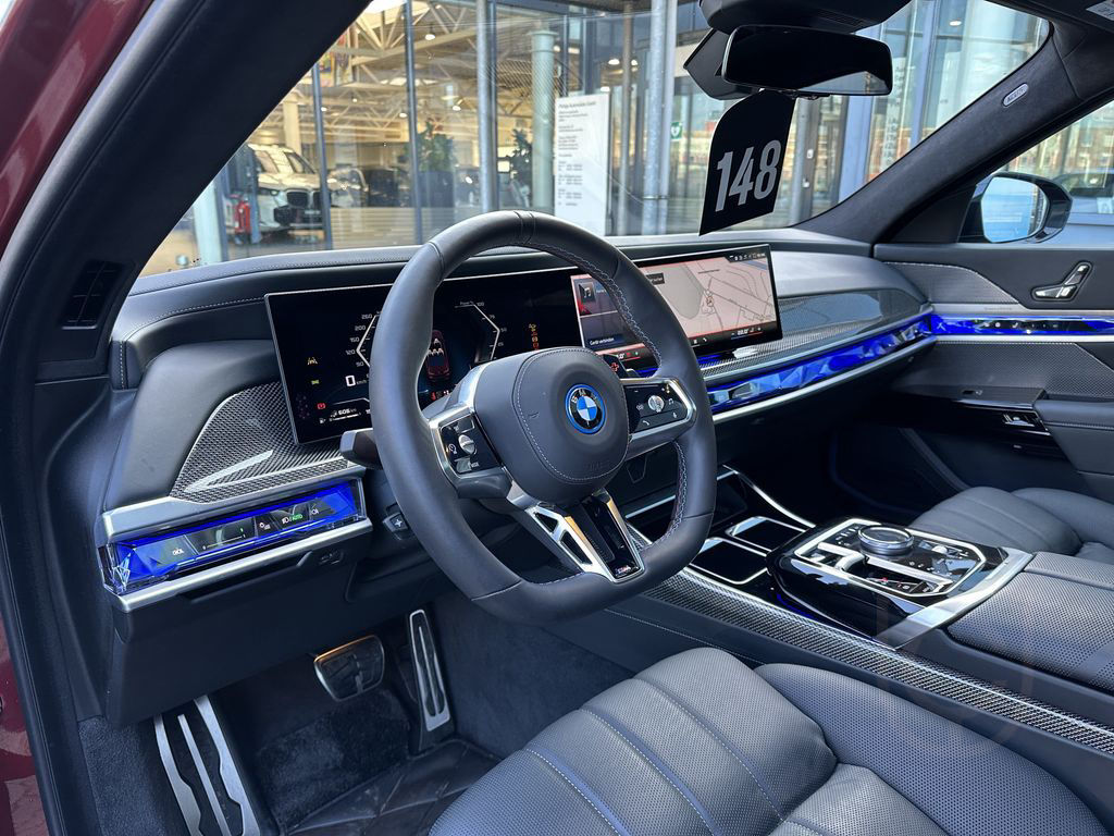 BMW M760e xDrive M Sport Autobahnas Autm.Tür Massage