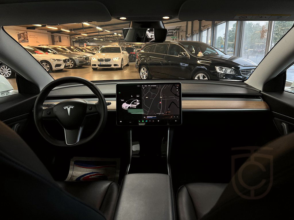 Tesla Model 3 Panoramatak Autopilot 1-Ägare * Drag *Leasebar