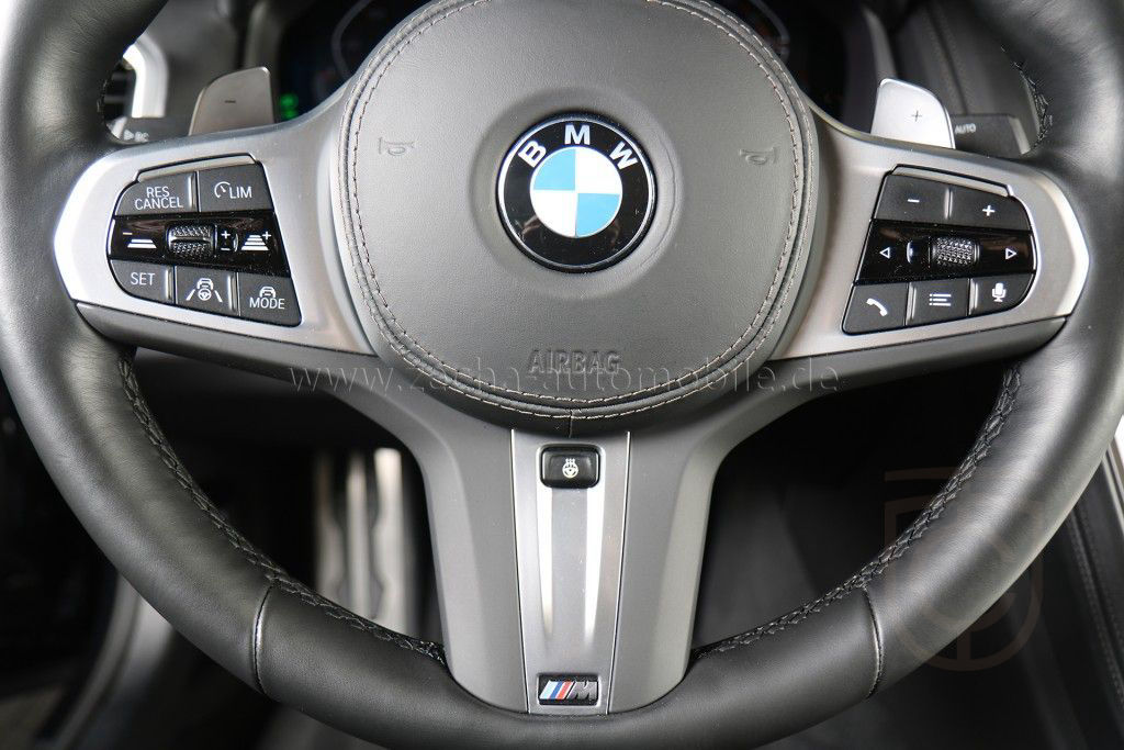 BMW 840 i Cabrio M-SportPRO.DrivProf.Park+.Sitzbel.