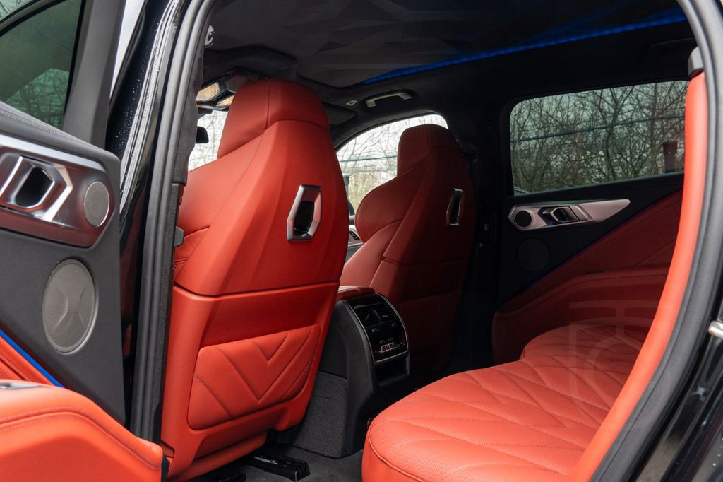 BMW XM 50e DR.ASS.PRO.SOFTC.MASSAGE.H/K.360°.AHK.