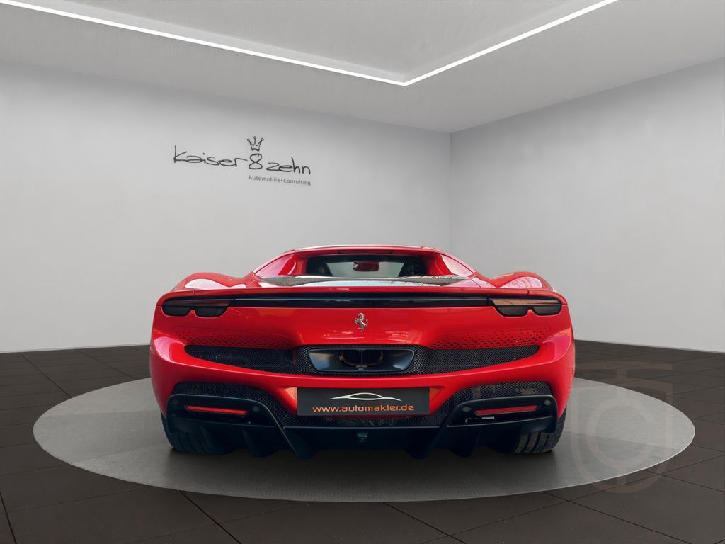 Ferrari 296 GTB *Lift* *Racing Sitze*