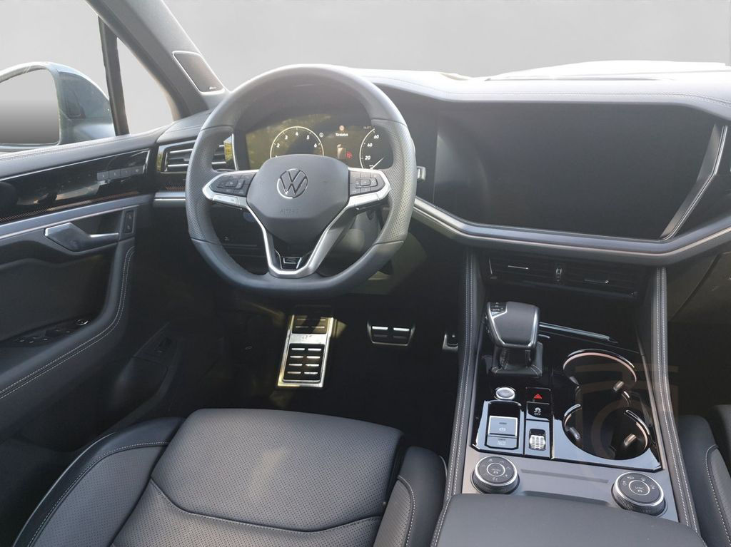 Volkswagen Touareg 3.0 TSI 4M R-LINE BLACKSTYLE NP126 LM22