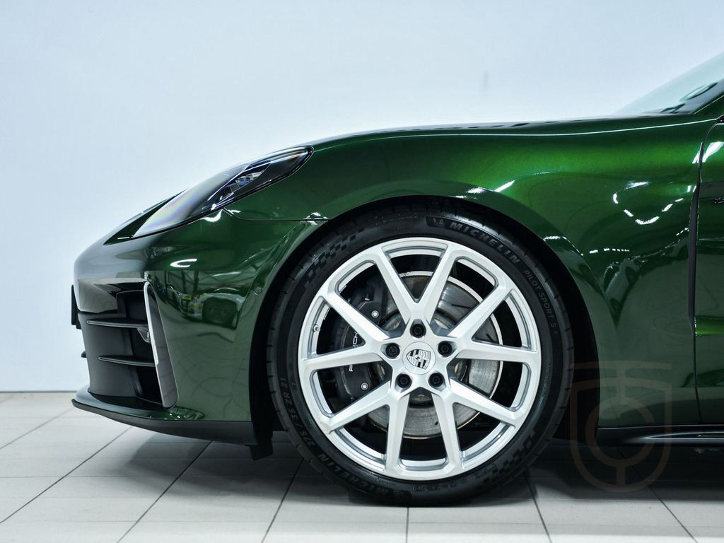 Porsche Panamera 4 E-Hybrid