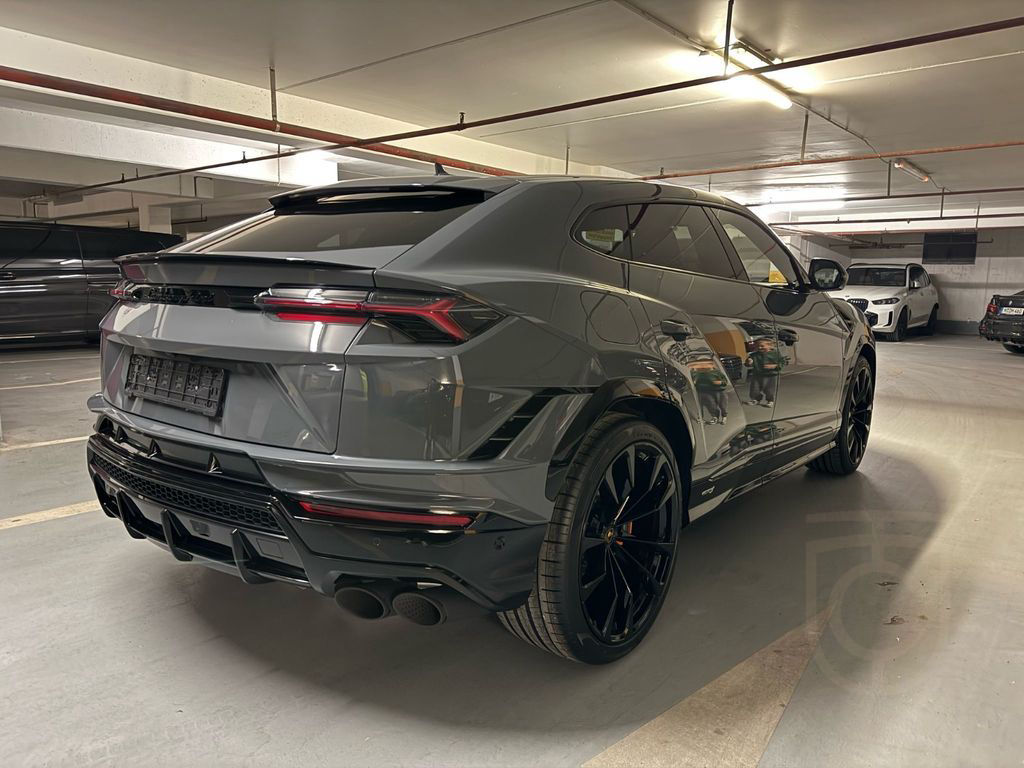 Lamborghini Urus S Pano 23" 3D B & O Carbon Style Massage