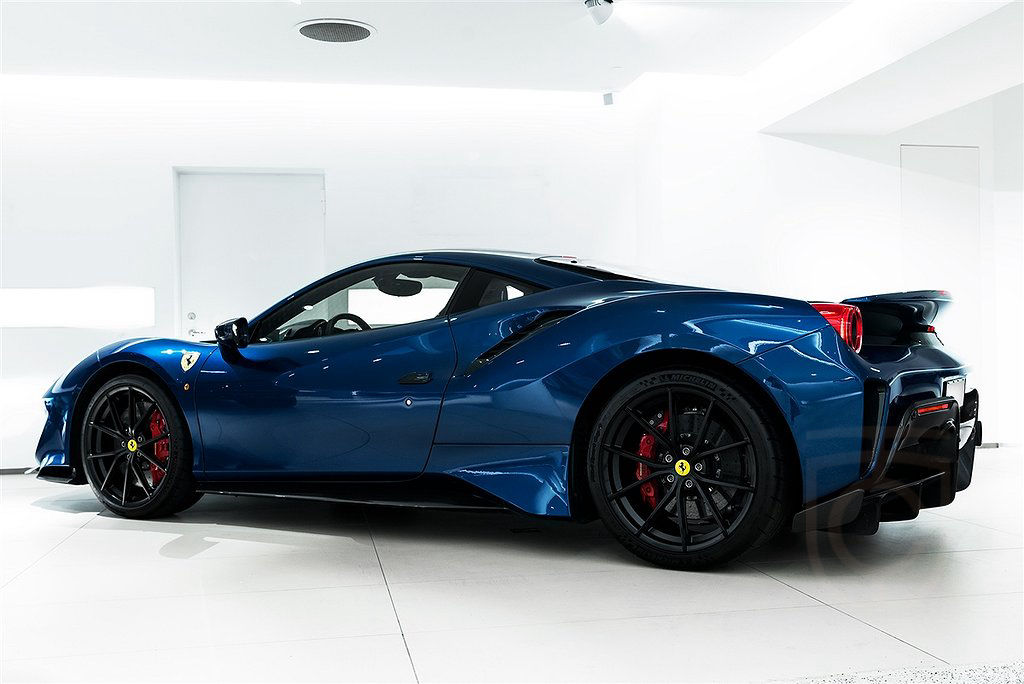 Ferrari 488 Pista