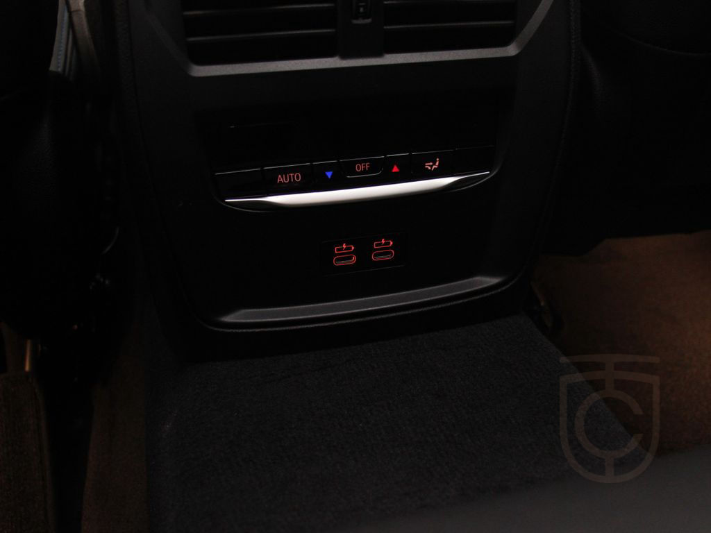 BMW 330d Touring M Sport AHK Pano LED SHZ