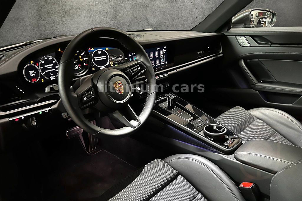 Porsche 911 Carrera T*PAN-D*MATRIX*360°*1.599 € mtl*